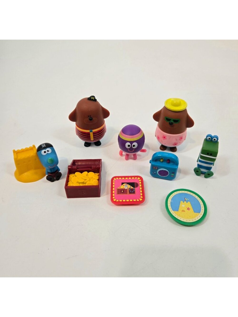 Hey Duggee & Friends Figures Mixed Lot Pirate Duggee Tag Betty Happy Summer